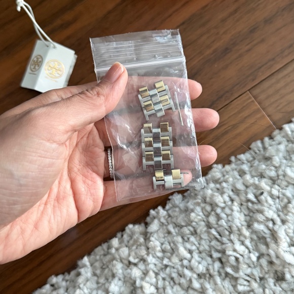 Tory Burch Silver & Gold WATCH - Picture 7 of 7